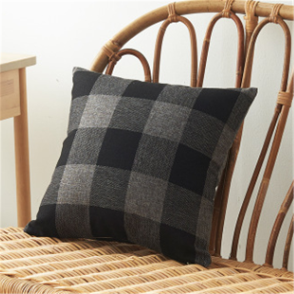 Buffalo Check Plaid Throw Pillow Covers – Classic and Cozy Decorative Cushion Covers for Home Décor